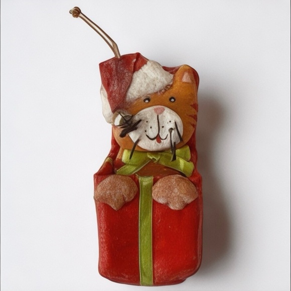 Christmas Cat Gift Ornament - Picture 1 of 12